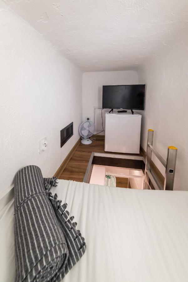 Micro Apartments 2,5 Qm - Najmniejsze Apartamenty Swiata 2,5 Mkw Краков Экстерьер фото