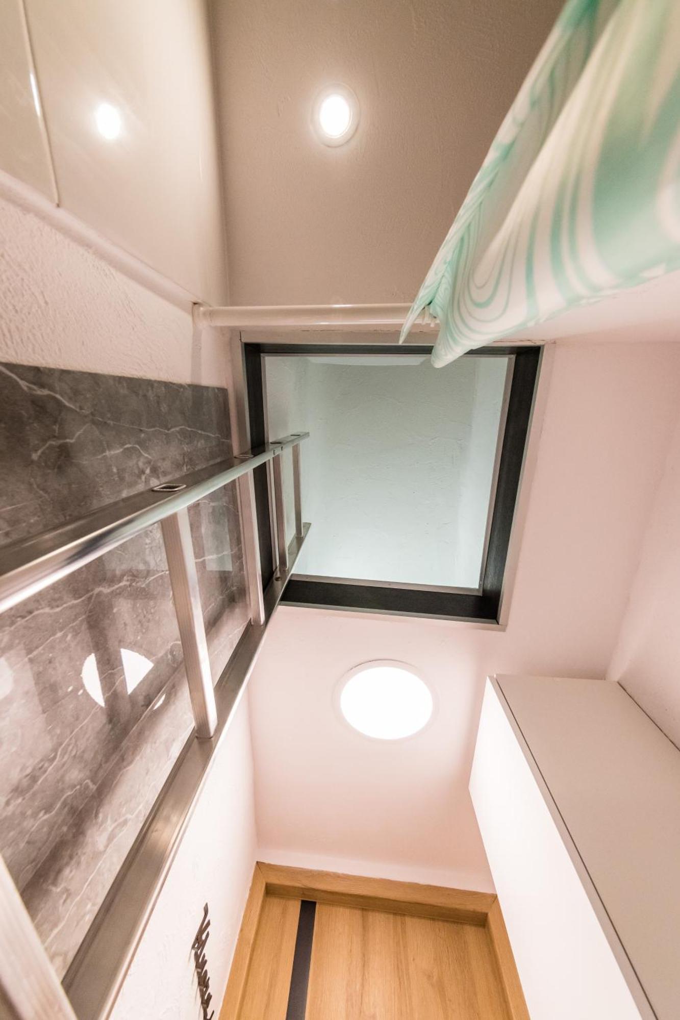 Micro Apartments 2,5 Qm - Najmniejsze Apartamenty Swiata 2,5 Mkw Краков Экстерьер фото